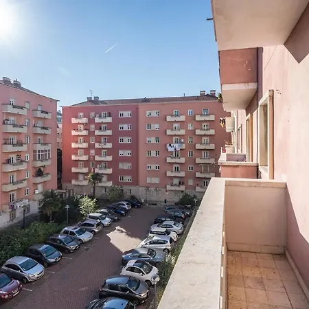 Apartment Akicity Fun Lisbon